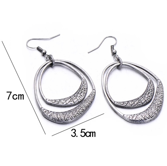 Ethnic Irregular Drop Earrings - Picture 2 of 2